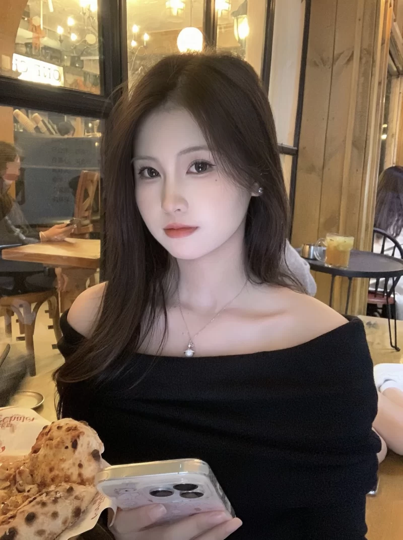 大连性感粉嫩多汁小淑女（制服勾人）可上门_大连外围小姐