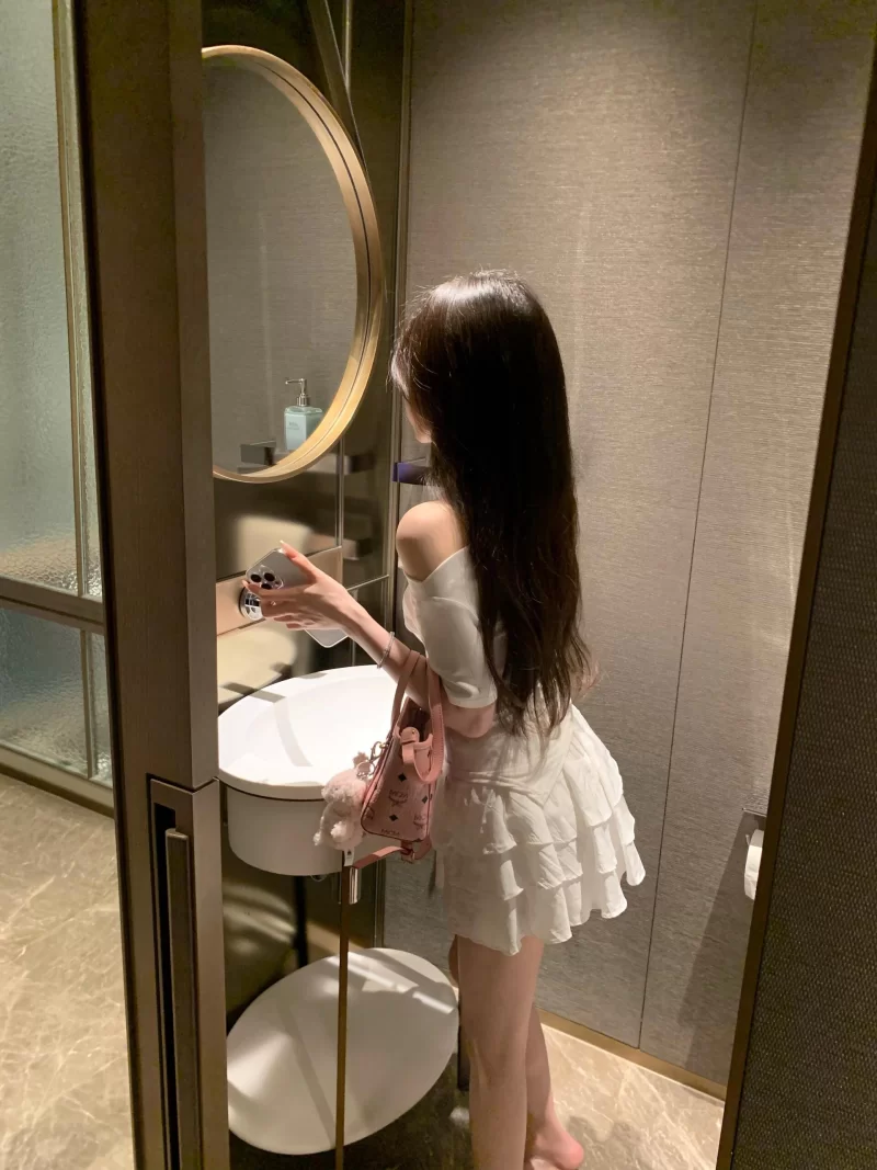 精品制服情趣 真实学生妹妹_杭州外围小姐