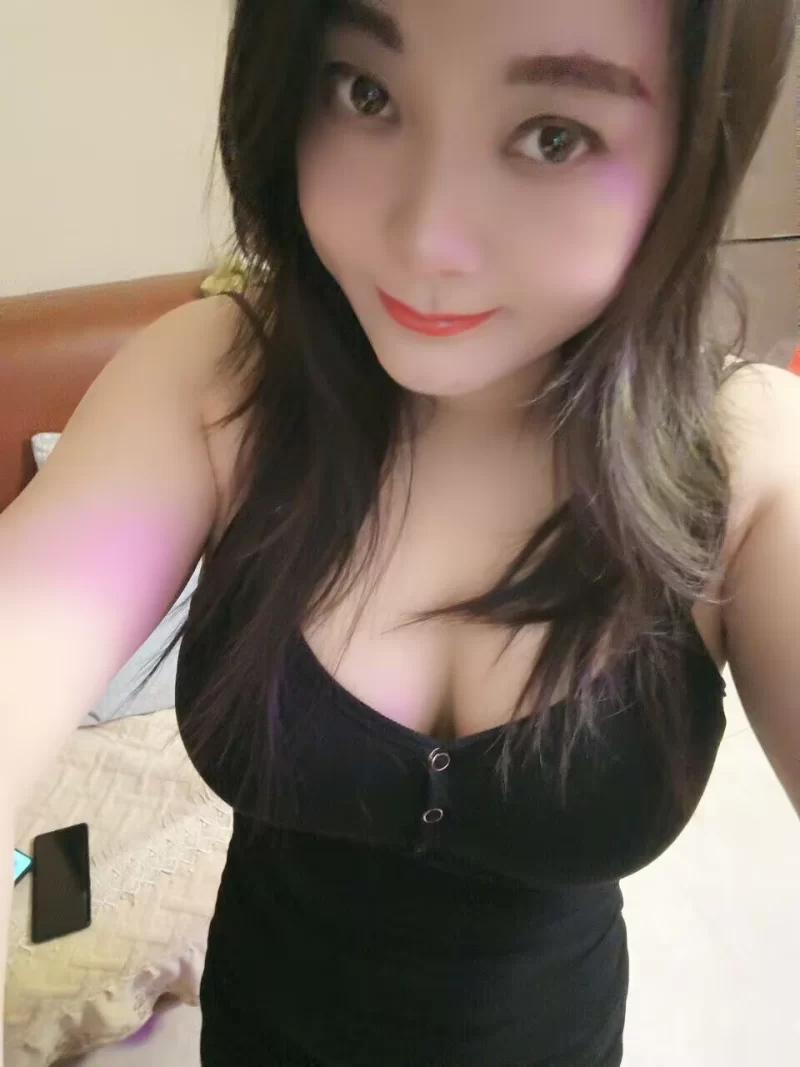 昆明骚货车震艳舞御姐_昆明外围小姐