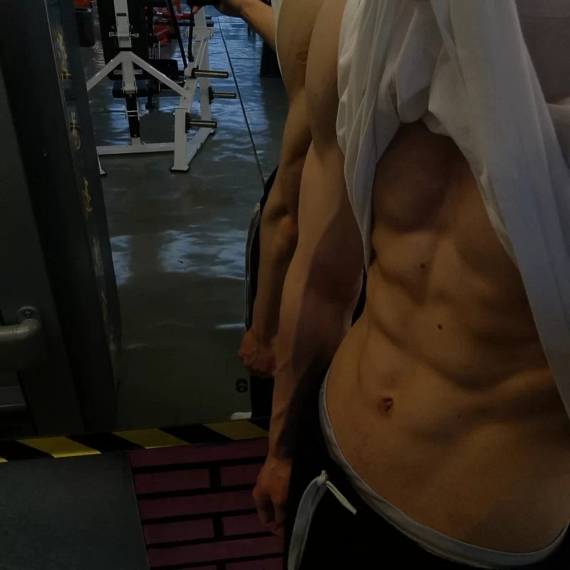 01年身强体壮鸭子喜欢少妇熟女_大庆男模鸭子