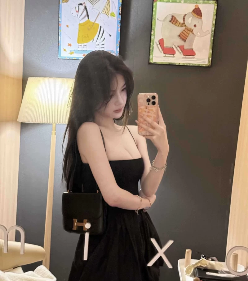 肤白漂亮兼职妹妹可约_兰州外围小姐