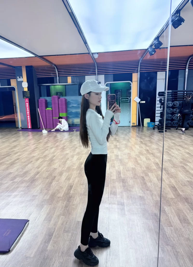 乖巧听话学生妹妹兼职_浦东外围小姐