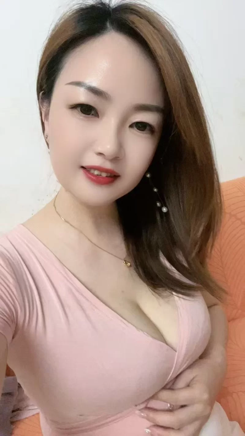 广州性感大胸_广州外围小姐