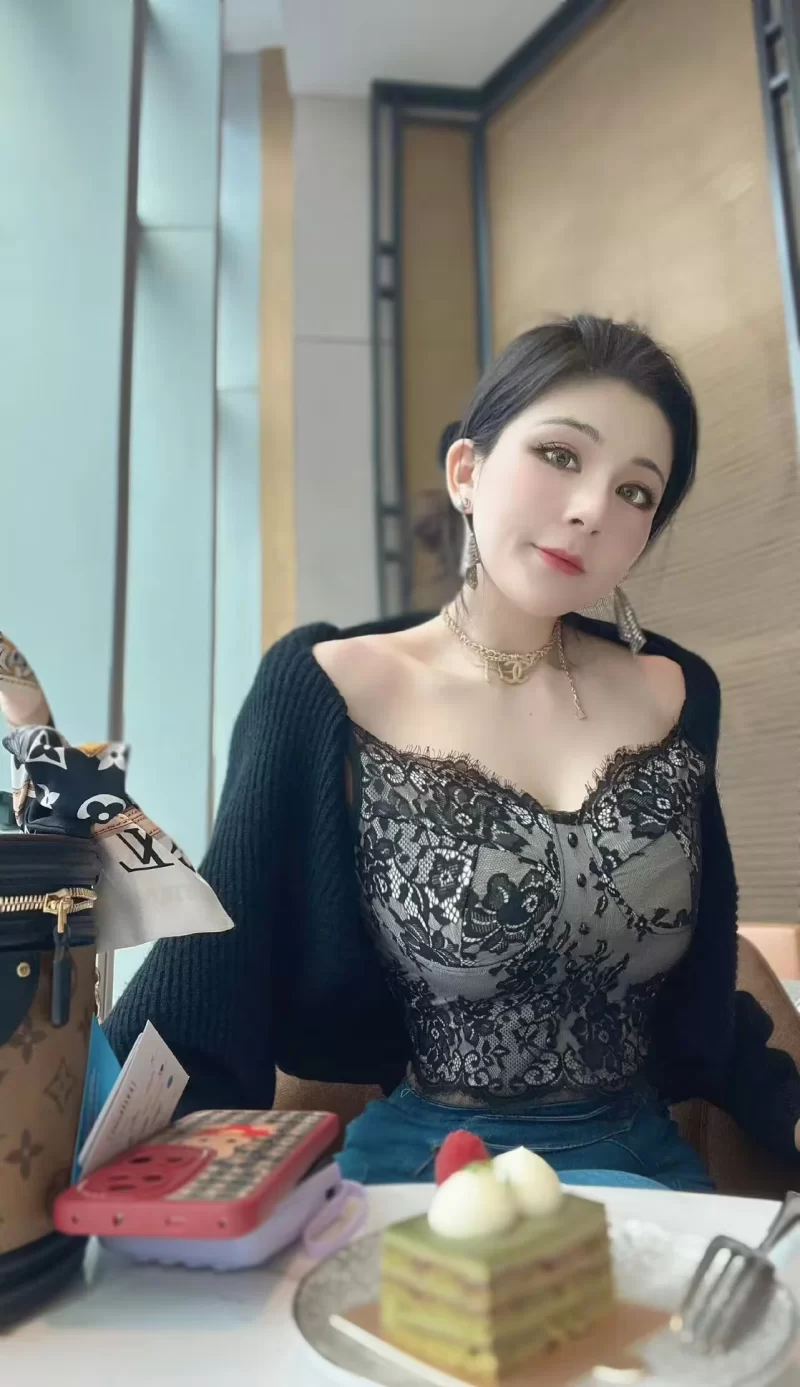 大熊波霸女_深圳外围小姐