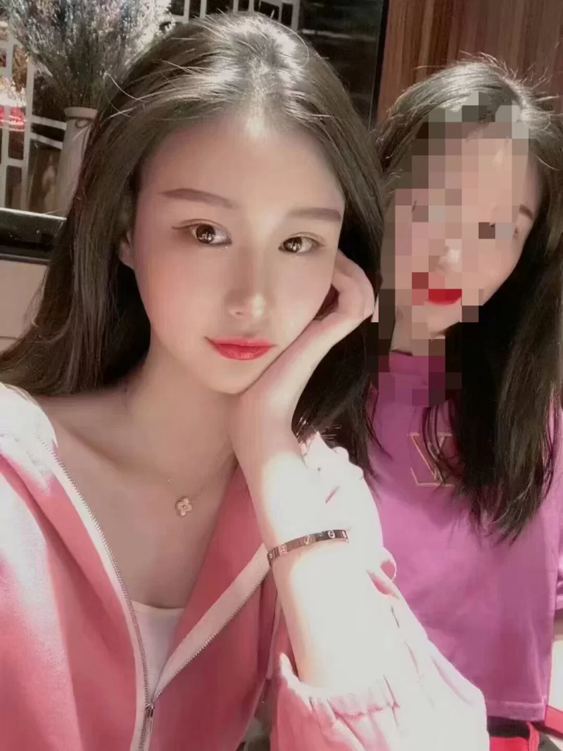 艺校李小曼_武汉外围小姐