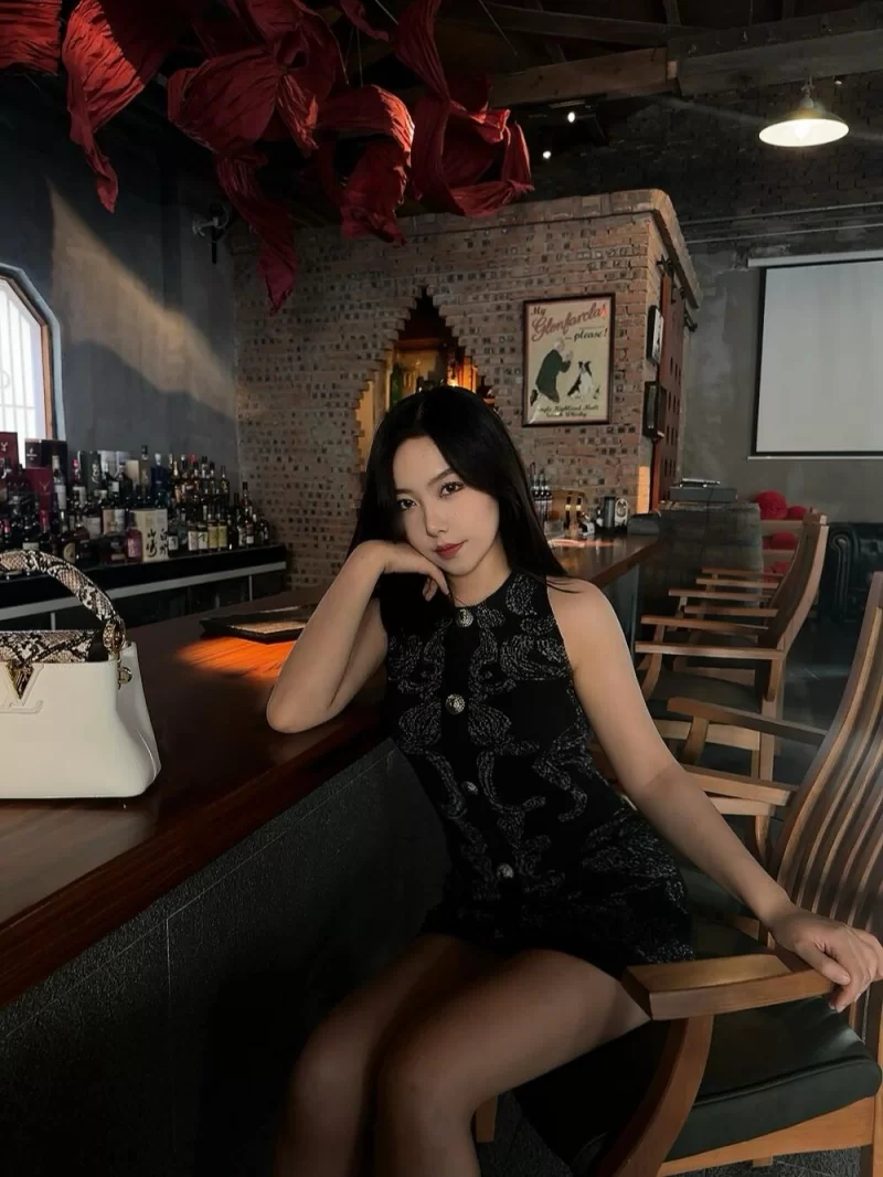 武汉极品骚货淫水多性瘾强_武汉外围小姐