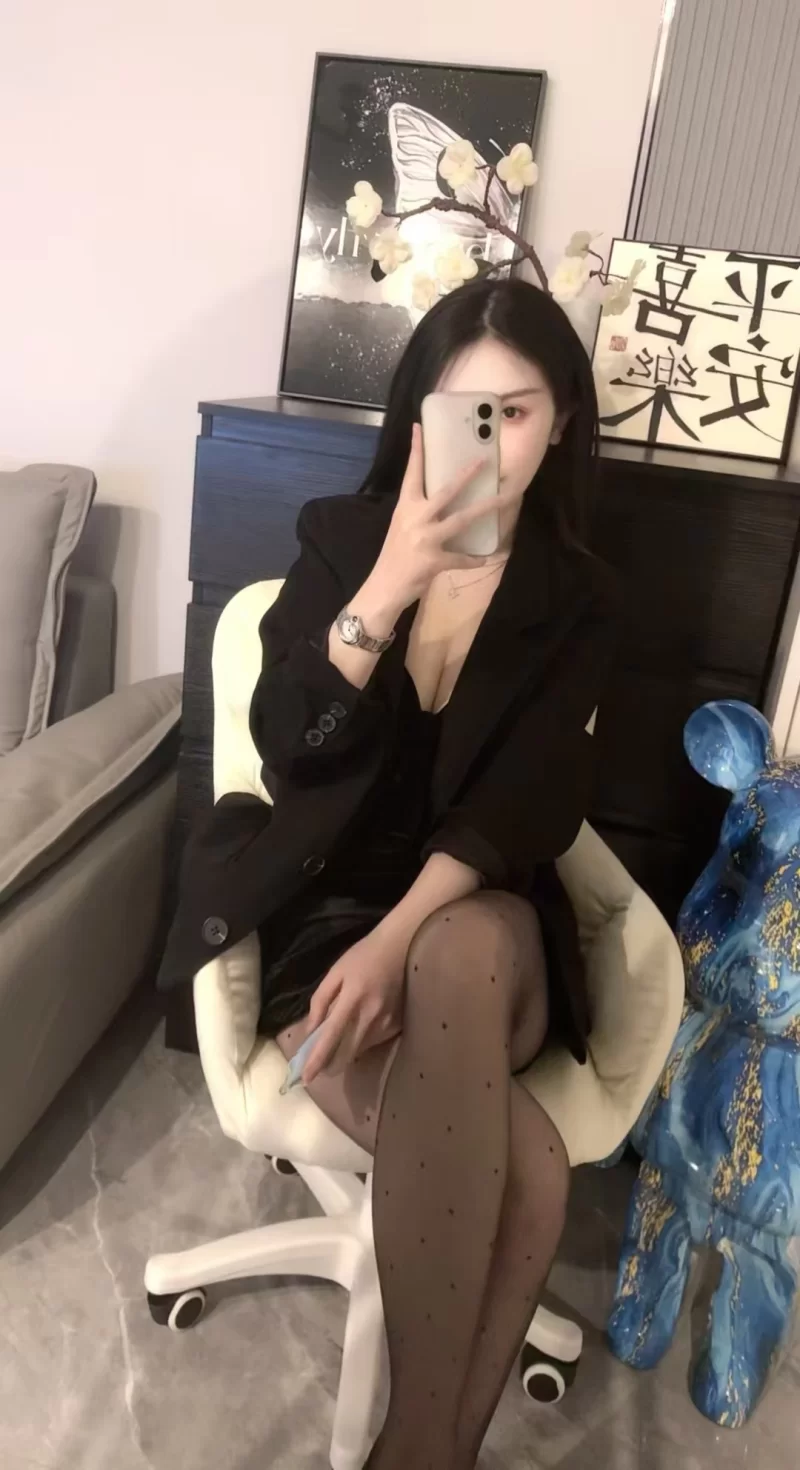 天然美乳御姐_银川外围小姐