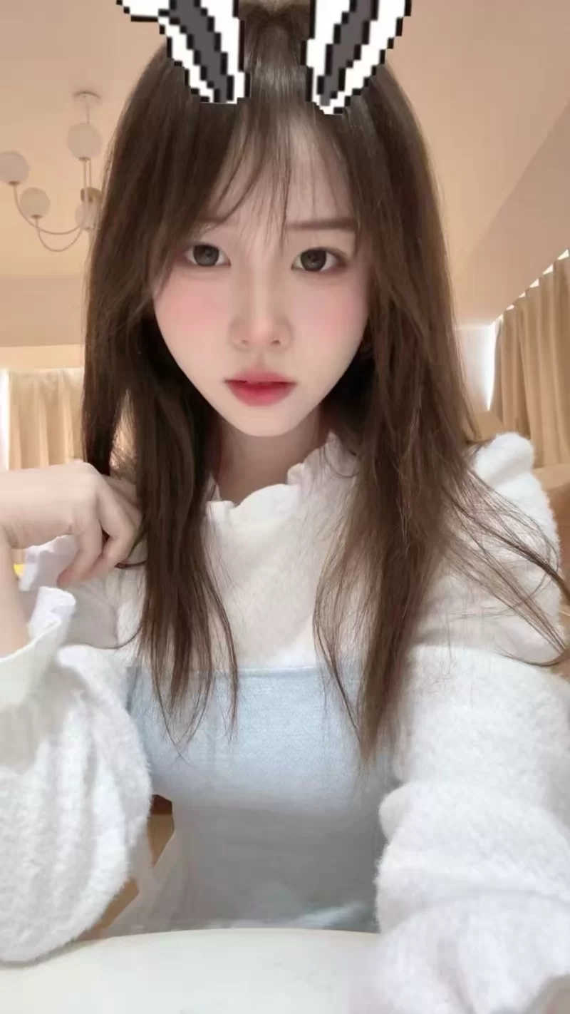 20岁不到的小美女_常州外围小姐