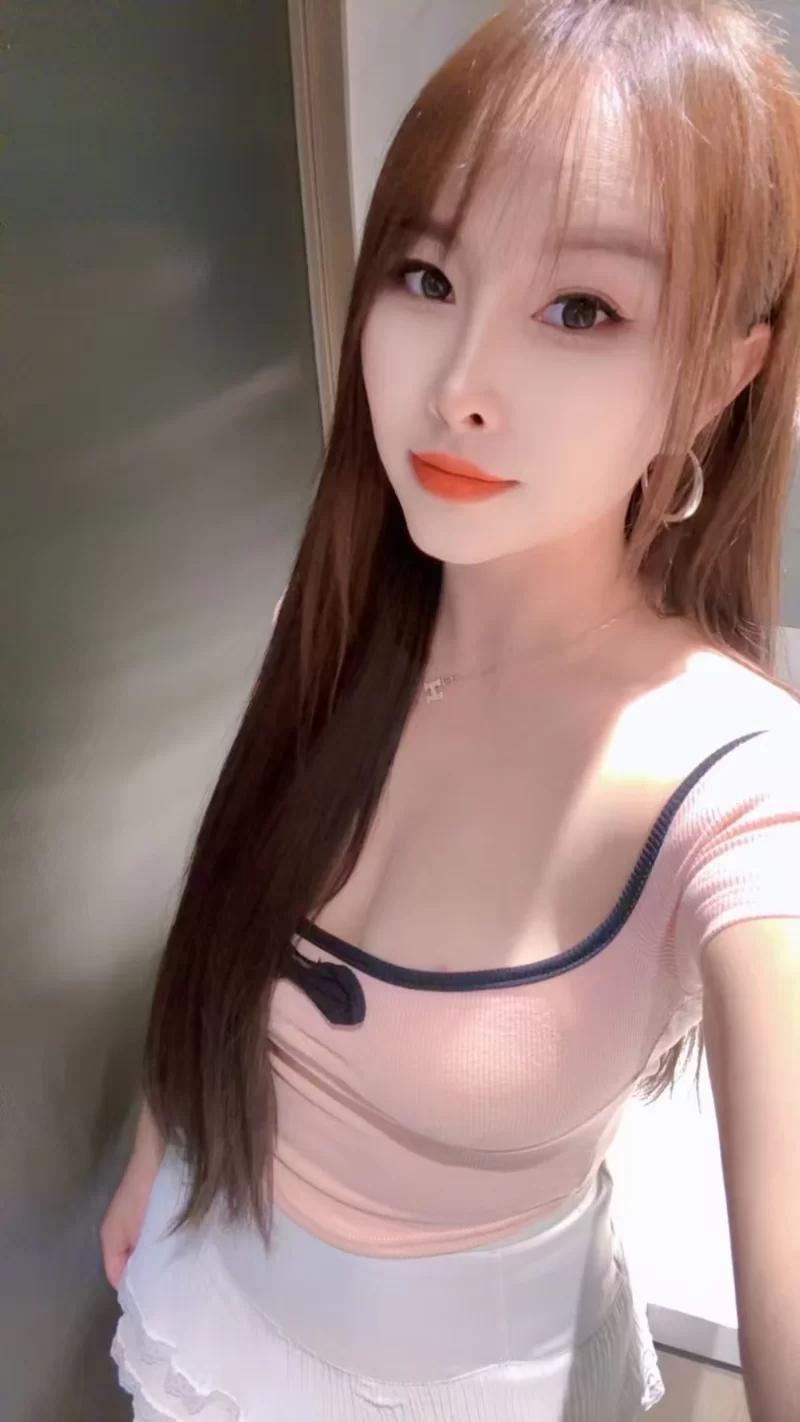 风骚御姐大胸活好_深圳外围小姐