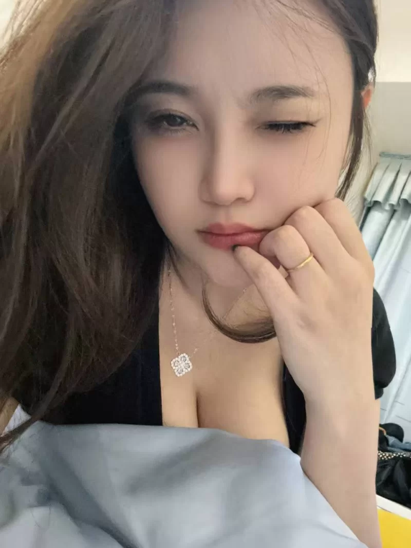 江宁性感美女中项_南京外围小姐