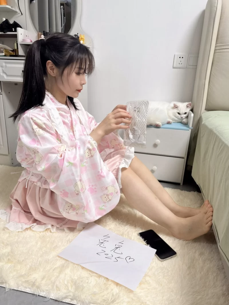 南京嫩妹兔兔_南京外围小姐