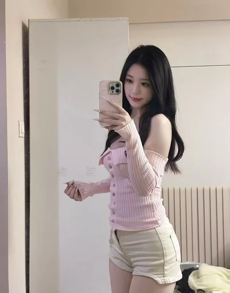 鹿城21岁大长腿妹妹带房_温州外围小姐