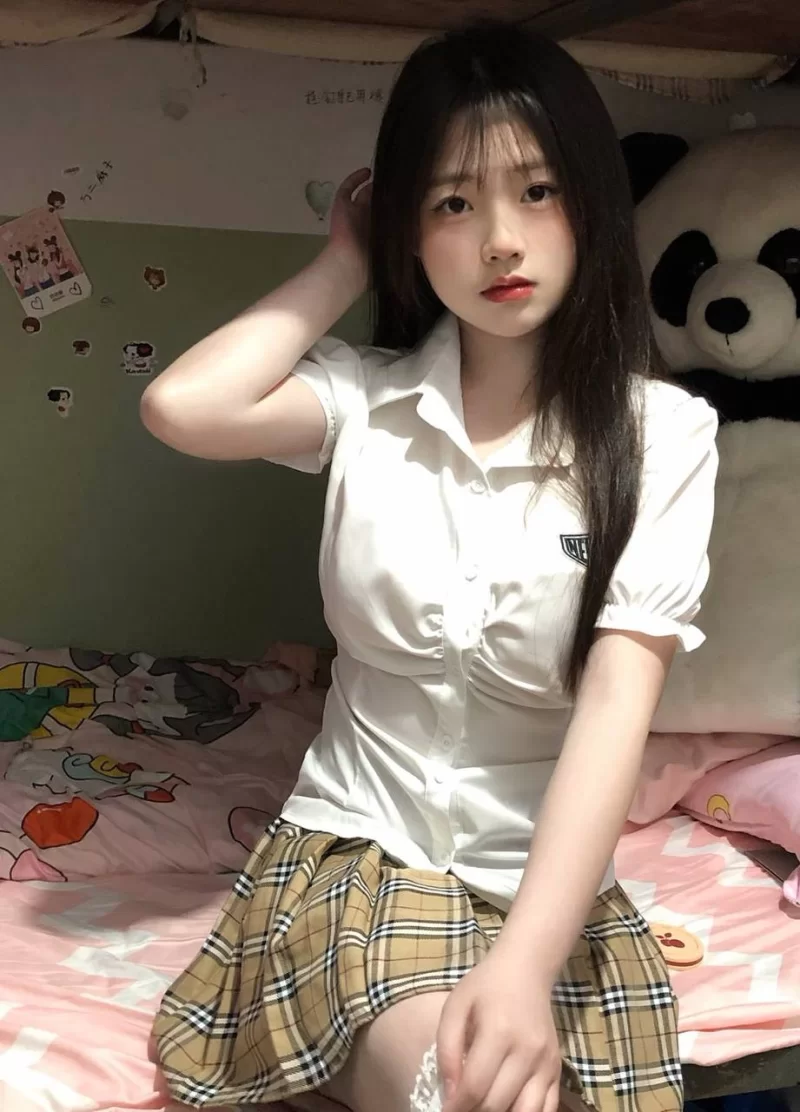 清纯女学妹，屁股翘，容易高潮_南昌外围小姐