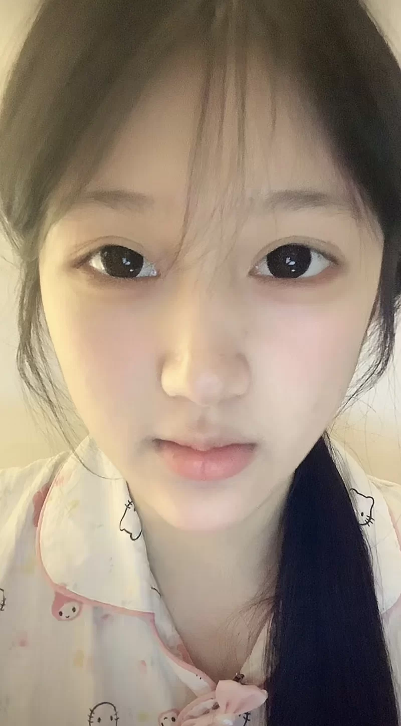 甜美可爱的兼职小妹_郑州外围小姐