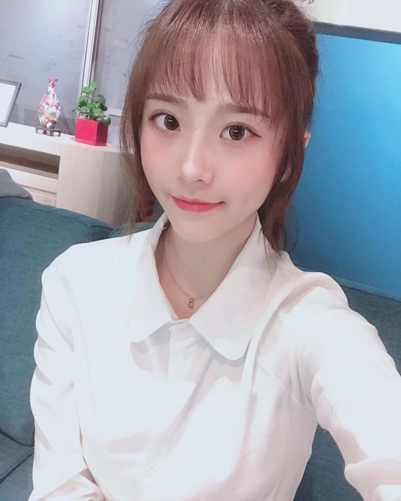 邻家小妹，年轻活好身材特别棒_成都外围小姐