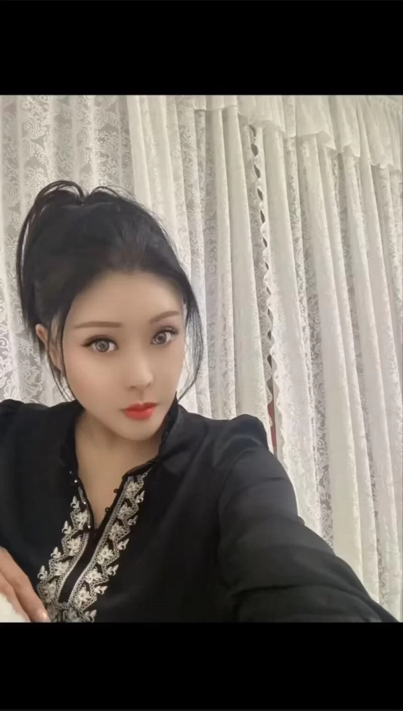 [一斩千鸡]大连甘井子微熟老雪的老穴_大连外围小姐