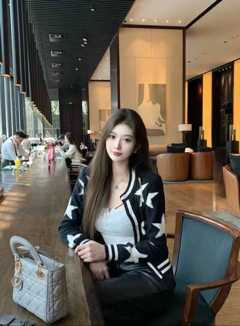 武汉高端再校生外兼职_武汉外围小姐