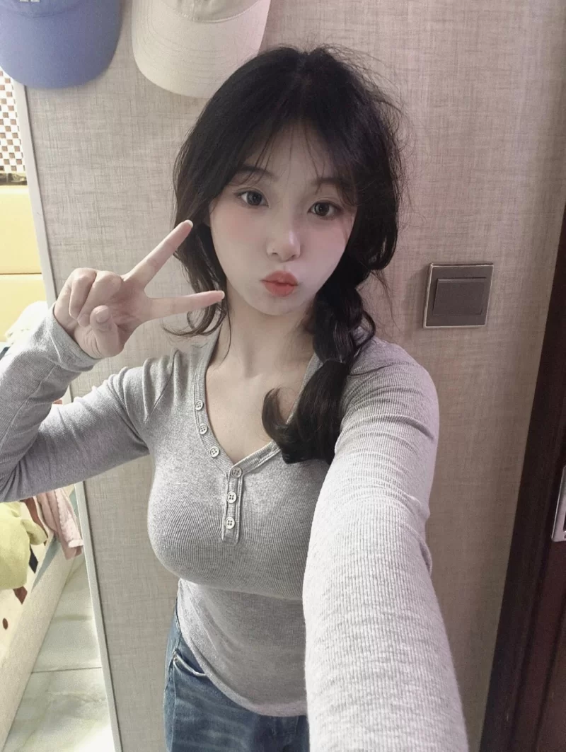 上海外国语大学兼职妹妹雯雯_虹口外围小姐