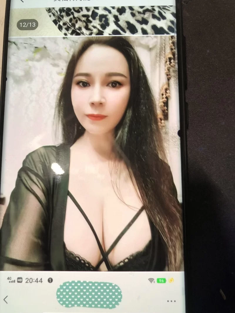 沙坪坝arc风骚少妇丹妮_市区外围小姐