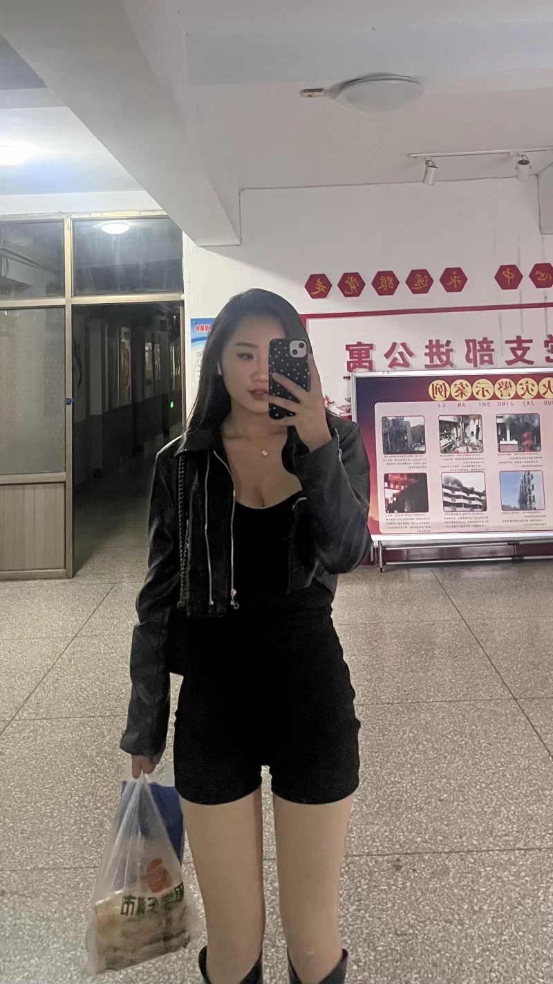 太原中高端会所大奶学生_太原足浴洗浴