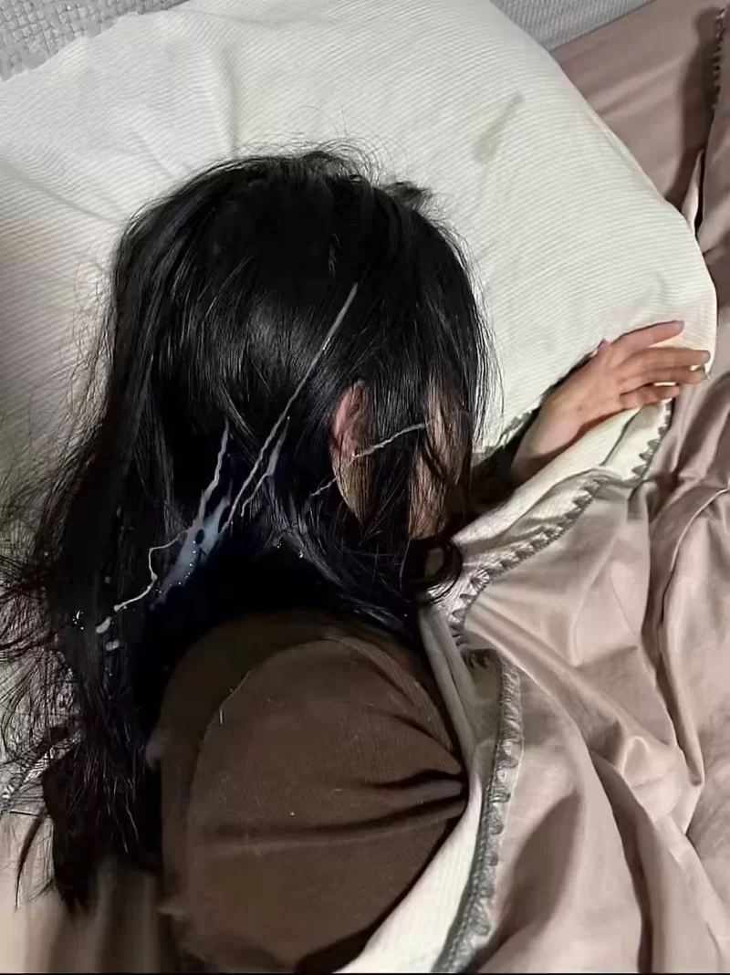 武汉00后亲测 性瘾是真的大_武汉外围小姐