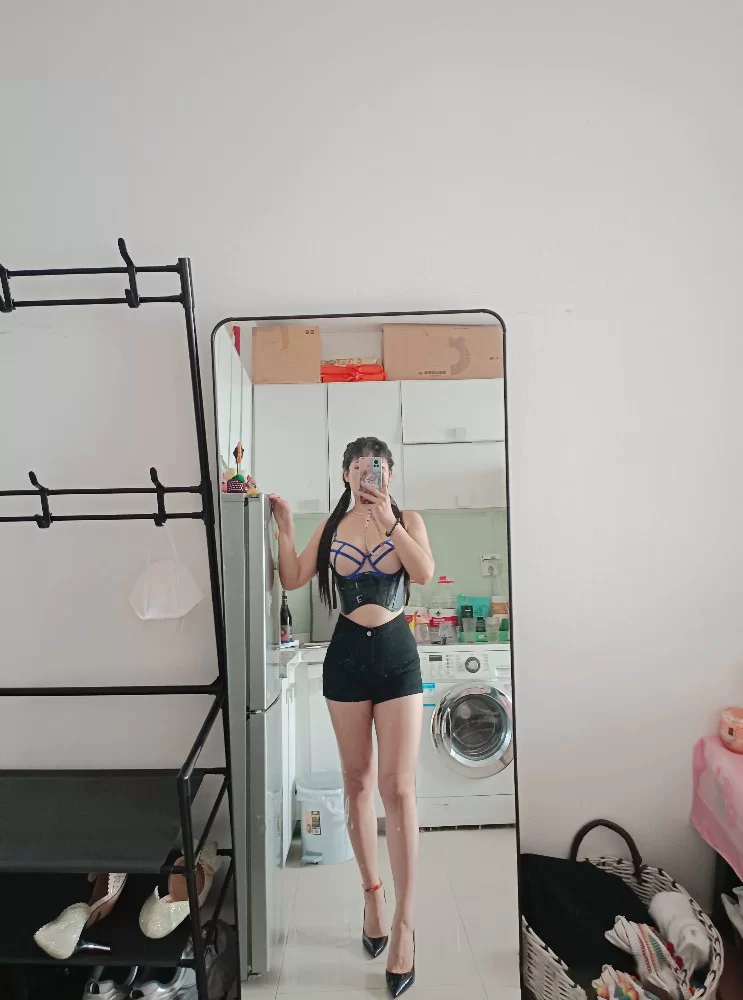 巨爽巨满足的大妹_杭州外围小姐