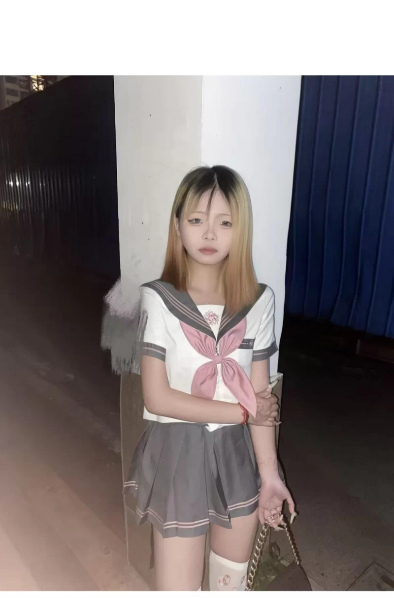 少女一线天紧的_深圳外围小姐