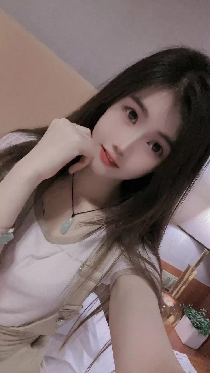 海口龙华嫩妹潇潇_海口外围小姐