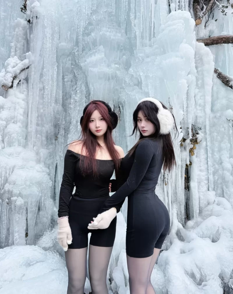 两姐妹网红脸蛋 完美身材 前凸后翘逼紧水多_杭州外围小姐