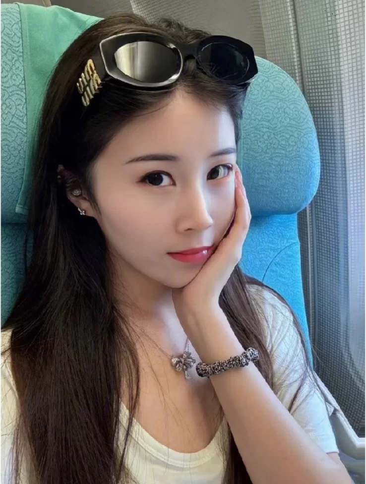 广州新塘技术颜值妹妹_广州外围小姐