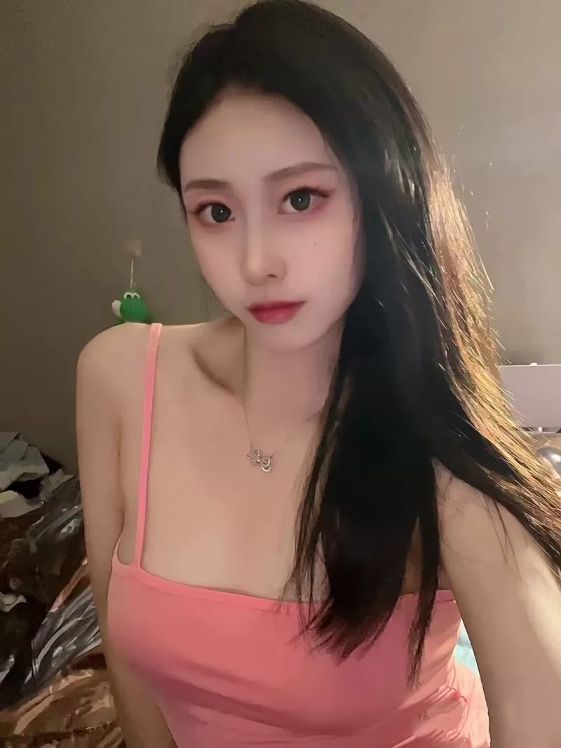 性感火辣白皙妹子_静安美女找金主