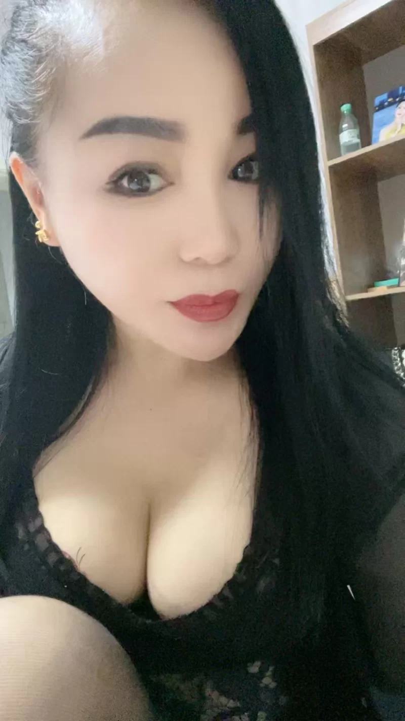 秦淮夫子庙小英_南京外围小姐