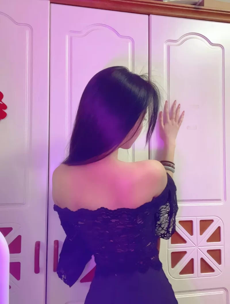 骚丝淫足大长腿车模 逼紧水多操的她嗷嗷叫_浦东外围小姐