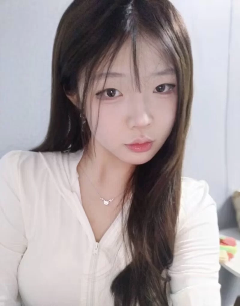 未央区瘦小可爱的大学生兼职_西安外围小姐