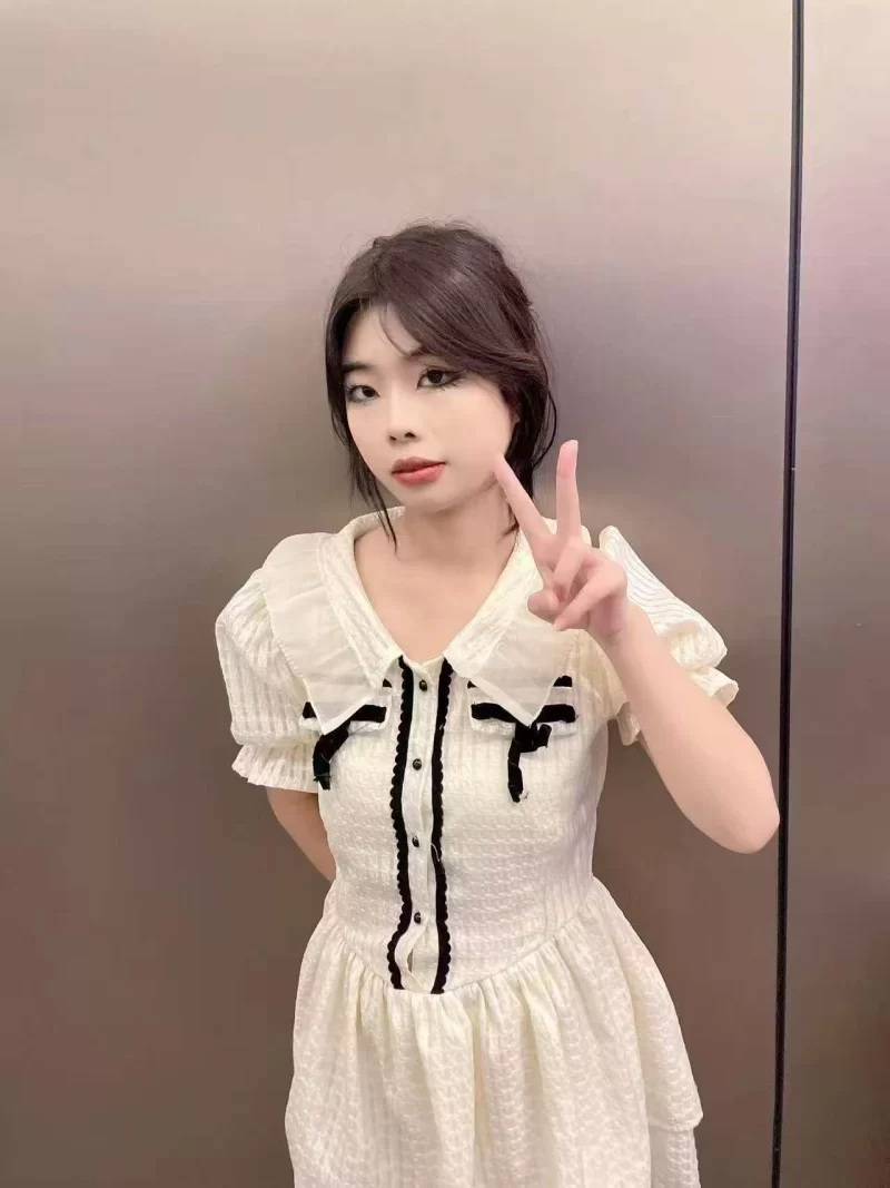 北京刚下水18岁嫩妹小凤_海淀外围小姐