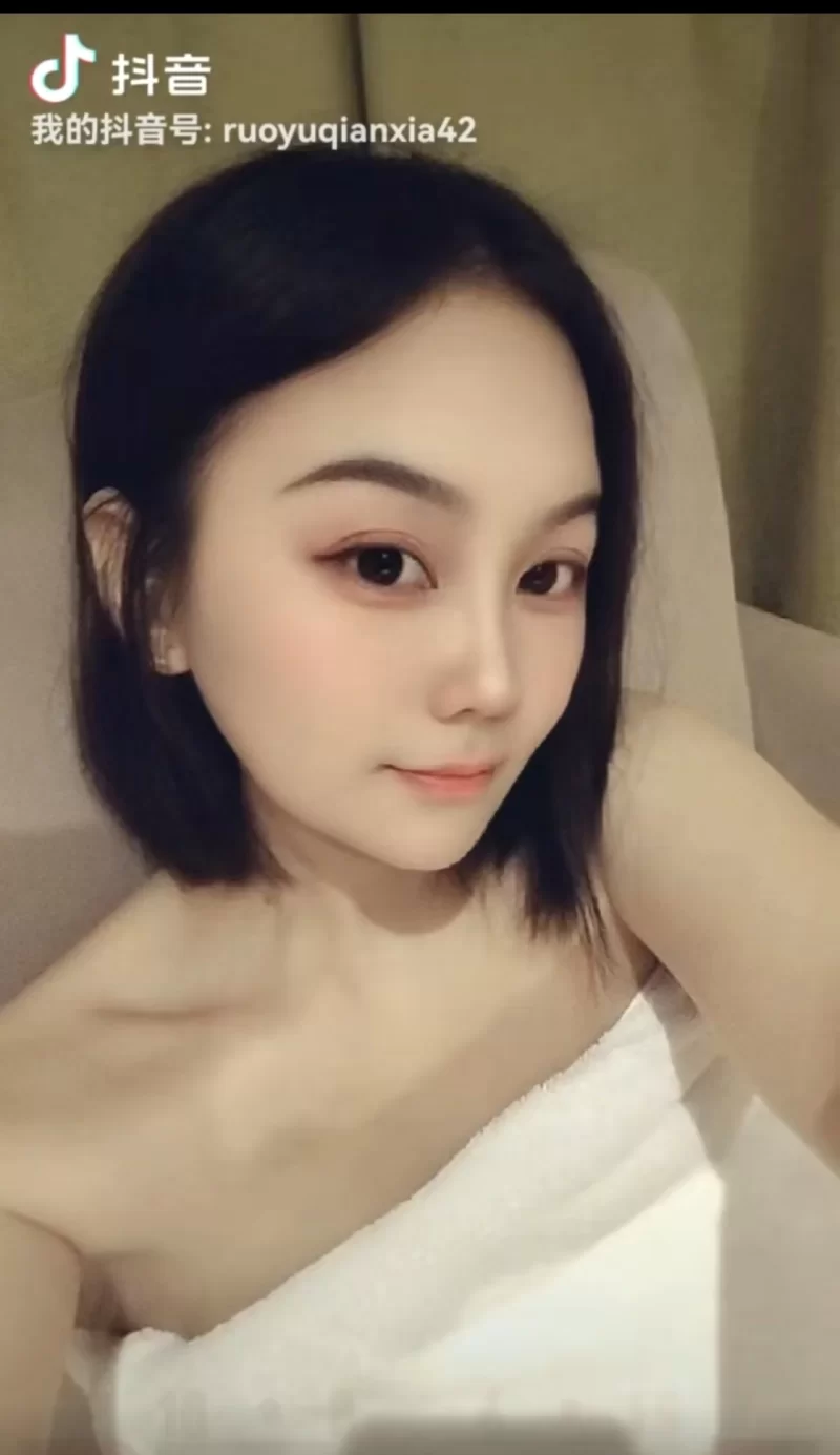 服务型骚女全套_泰州外围小姐