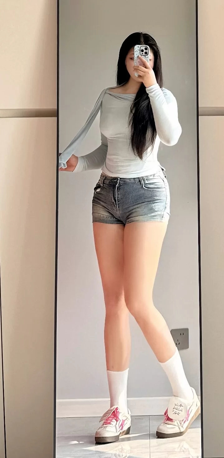 广州实力鸡头，能搞到学生妹兼职_广州外围小姐